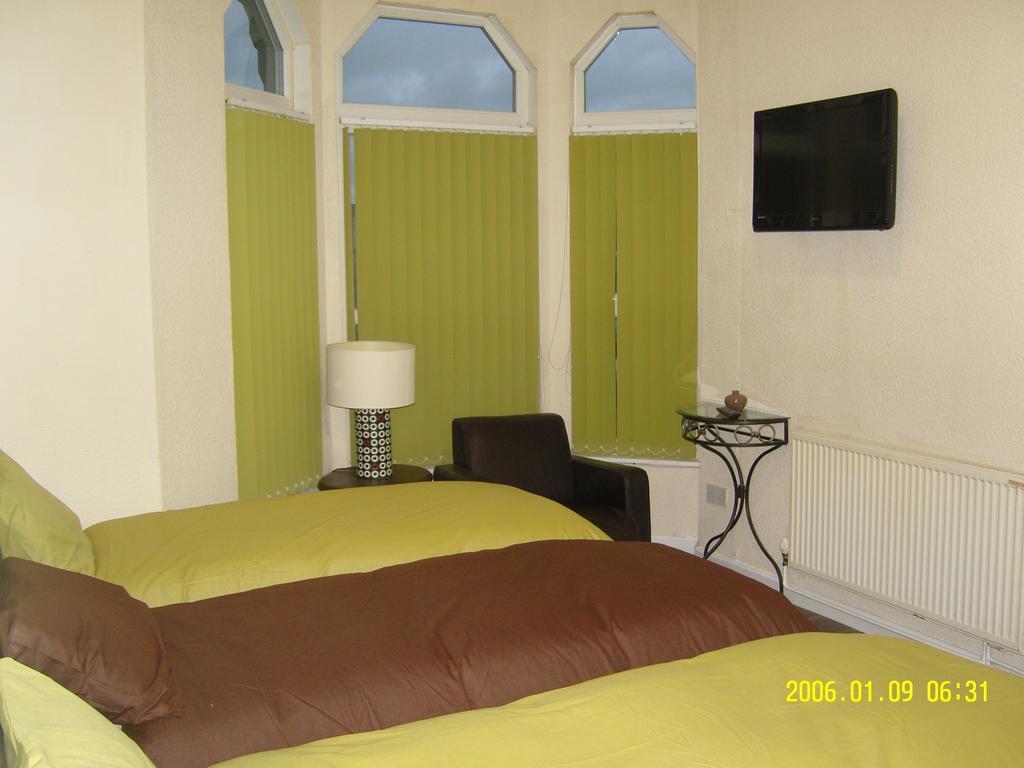 The Kop View Hotel Liverpool Exterior photo